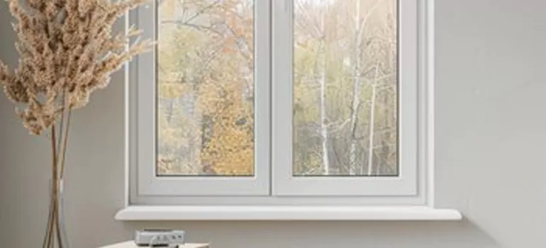 Vinyl Window Stool in Alafaya, FL